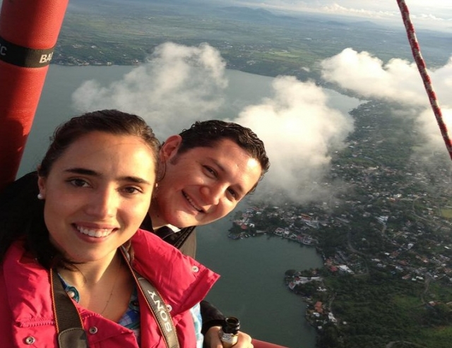  Fly with your partner 